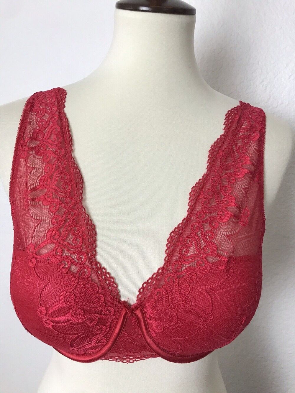 Frederick's of Hollywood Bra Lace Retro Pin Up Dark Romance Coquette Lingerie